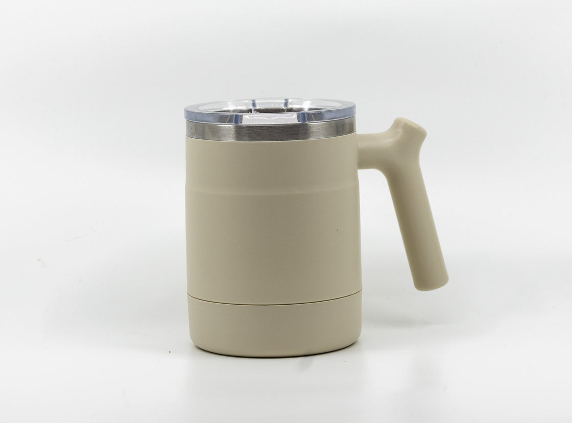Front view of insulated easy-grip cup with ergonomic handle